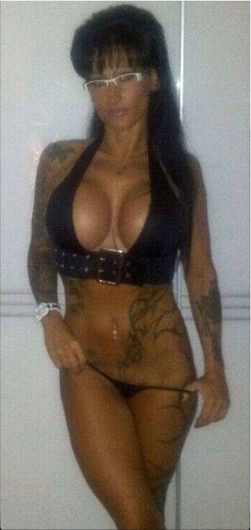 Perfect Body On Hot Amateur Mama - Curvy Huge Breasted Orbs Mom Babe