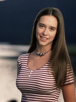 Jennifer Love Hewitt brought you down to the the lake for your first kiss