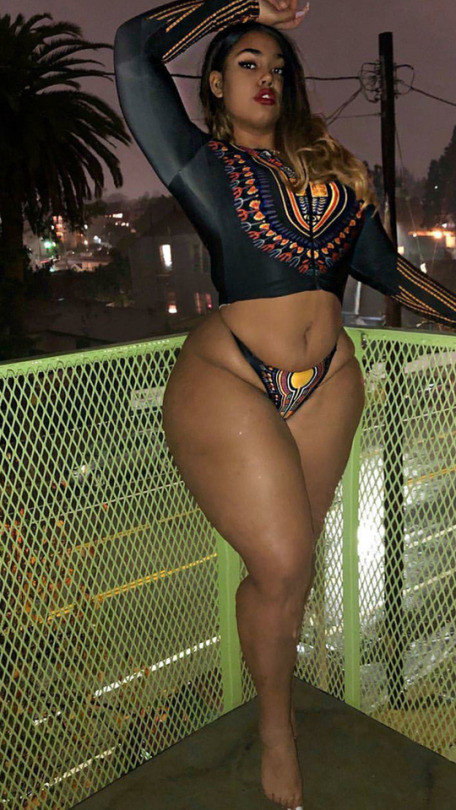 curvy chick