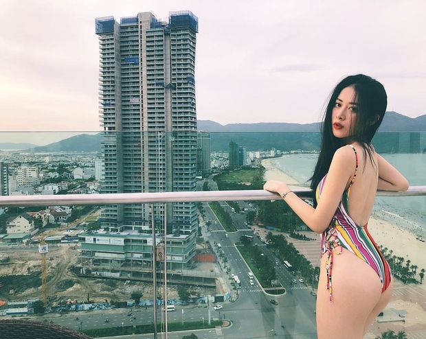 lovely asian ass in swimsuit