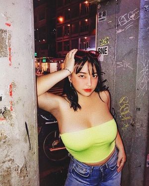 chubby asian girlfriend