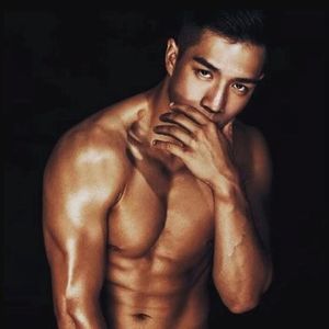 Hot Asian thinker