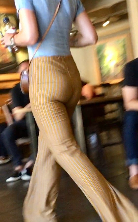 Hot blonde at Starbucks