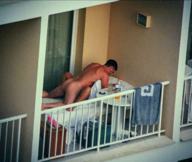 Amateur couple sex in the hotel balcon