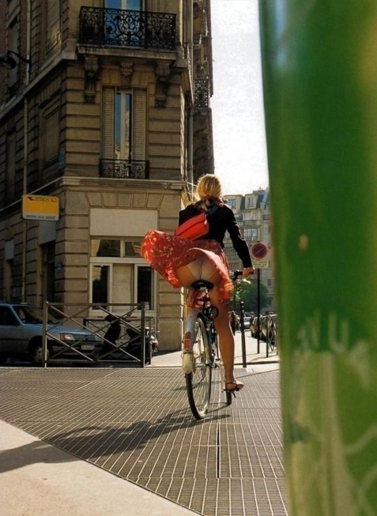 biking in heels