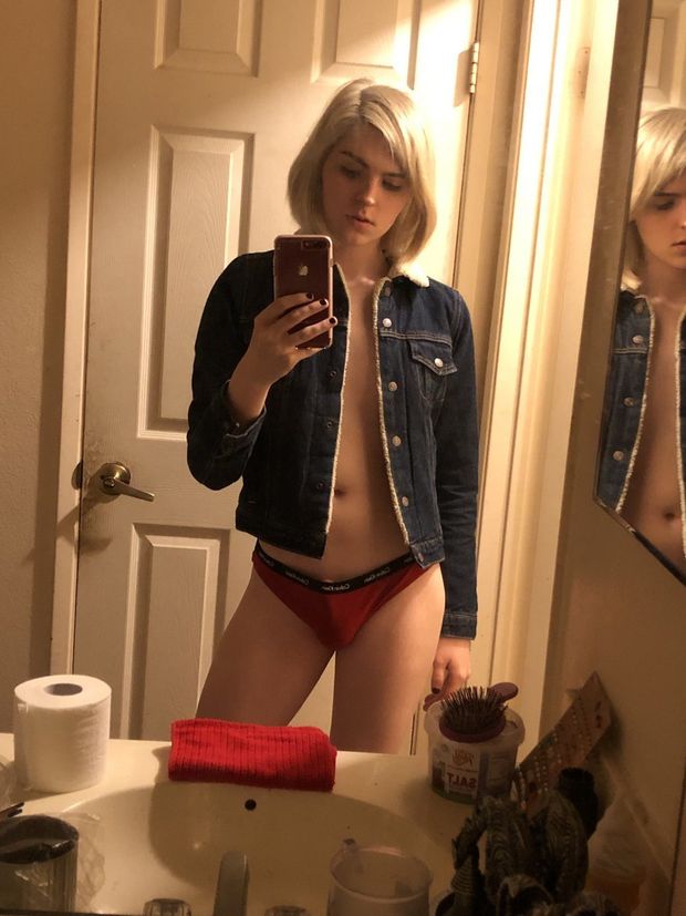 Ella Hollywood