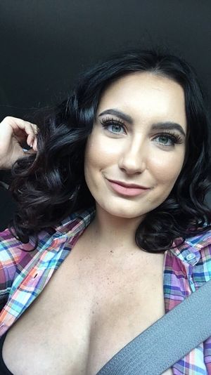 jerkingintraffic: Hot brunette with gorgeous face 01