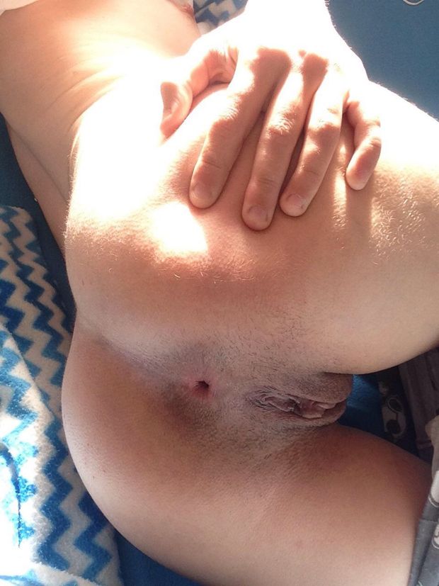 Look at my butthole!