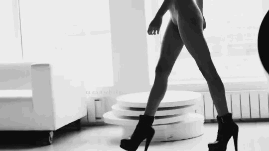 Showing off the bum bum