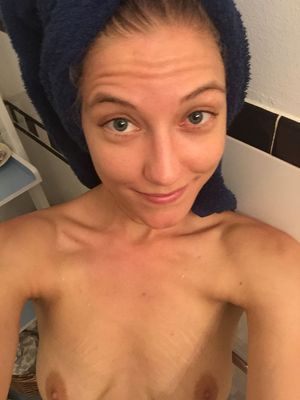 Caitlin Gerard Nude Photos