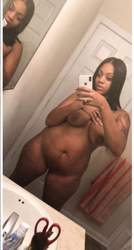 ebony selfie
