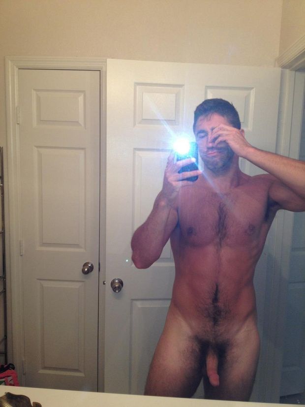 Great selfie hot guy with amazing dick