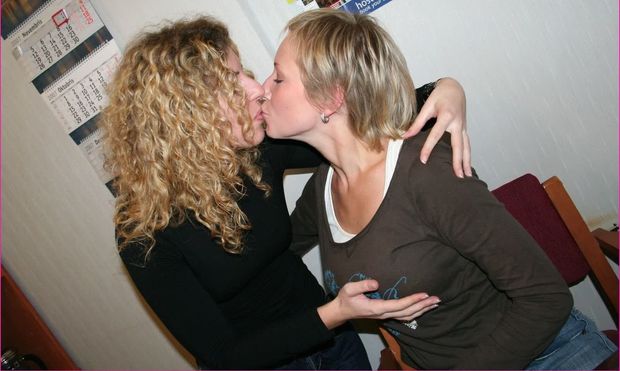 Sexy curly blonde 3