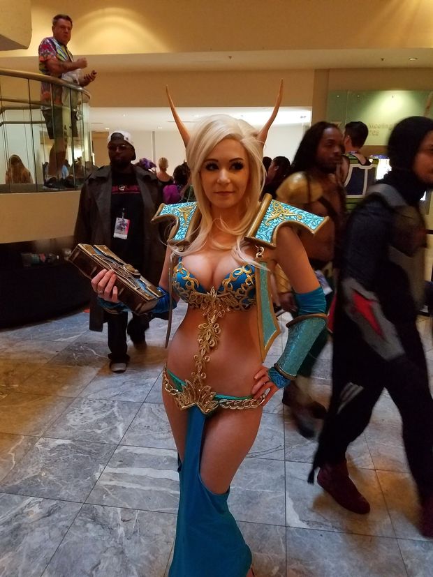 sexy elf cosplay