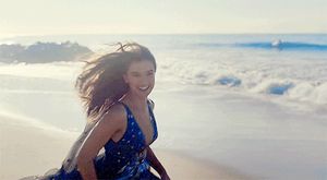Hailee Steinfeld -Capital Letters 2