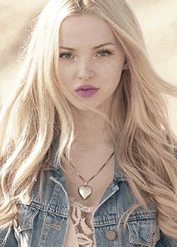 Dove Cameron hypno boobs
