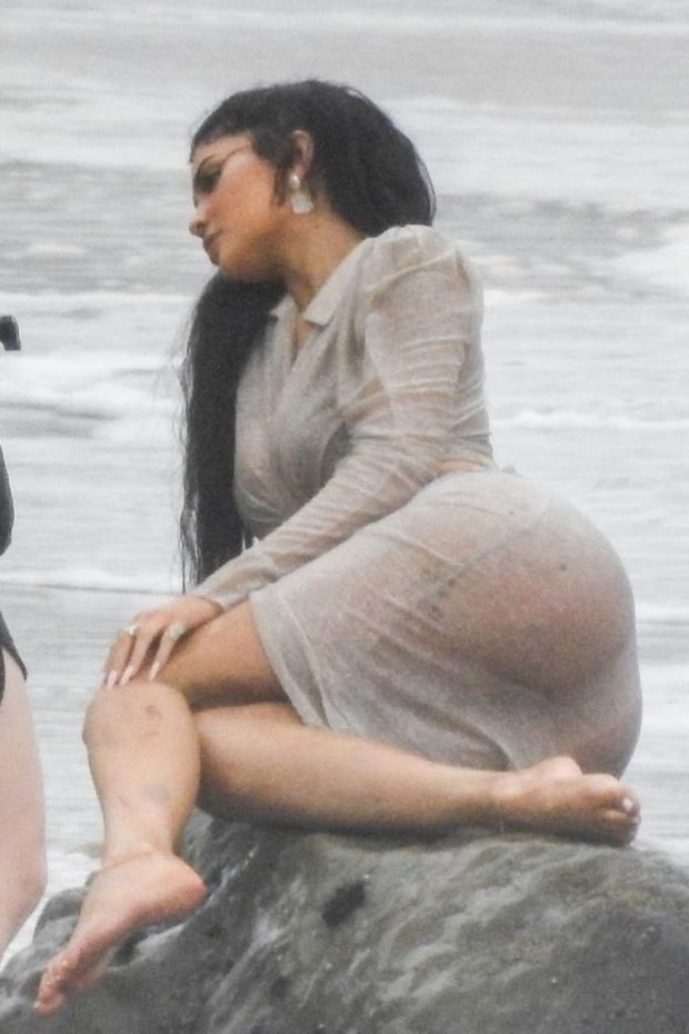 Kylie Jenner Sexy Photos