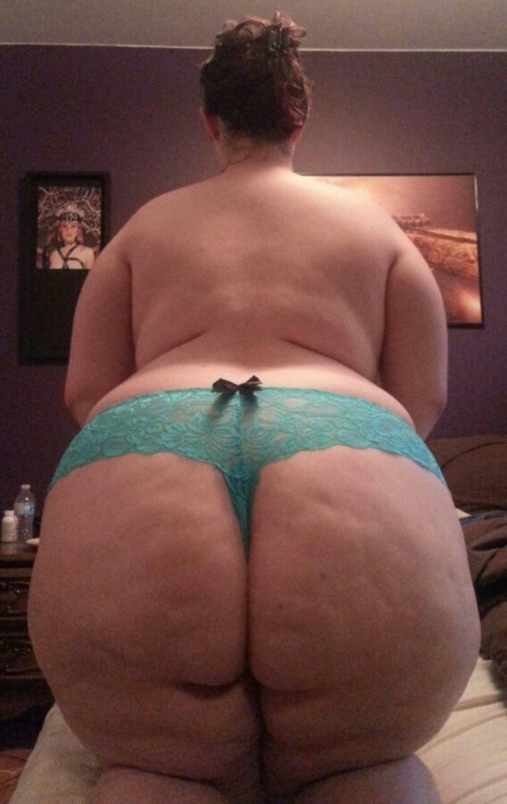 my pig ass on display