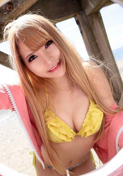 Riina Amanatsu ( 甘夏りいな ) - Cupsize: F( big tits, Tan)