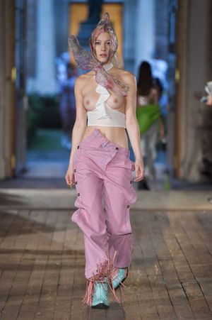 Runway at Neith Nyer Ready To Wear Spring Summer 2018 Paris
