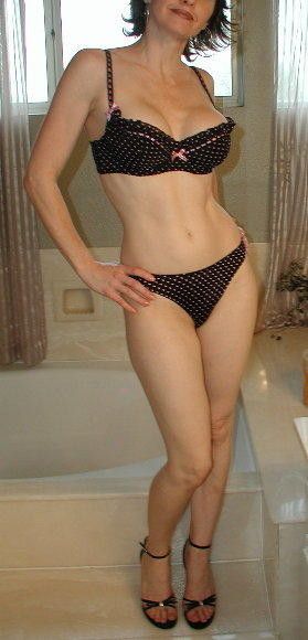 Delícia de calcinha e sutiã.