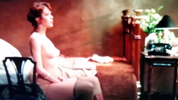 Black Emanuelle 2 - redhead MILF nude *roentgen01*