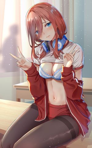 5-toubun_no_hanayome bra buruma cleavage gym_uniform headphones nakano_miku pantyhose see_through shirt_lift tagme