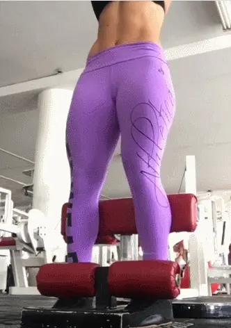 squating babes with sports bra
