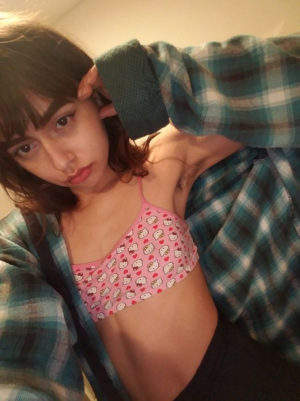 hairy armpits