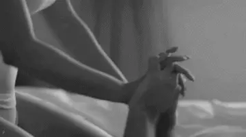 Couple 281-hand holding