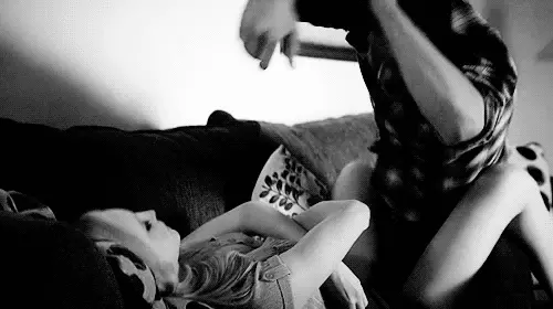 284-teen couple undressing