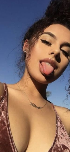 beurette arab salope naked slut