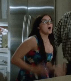 Sexy Ariel Winter boobs GIF