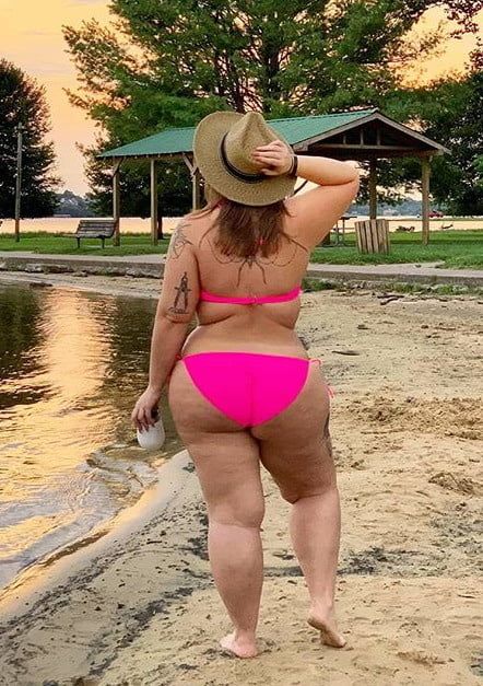 Thick Milf back