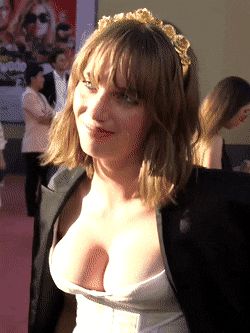 maya thurman maya hawke GIF