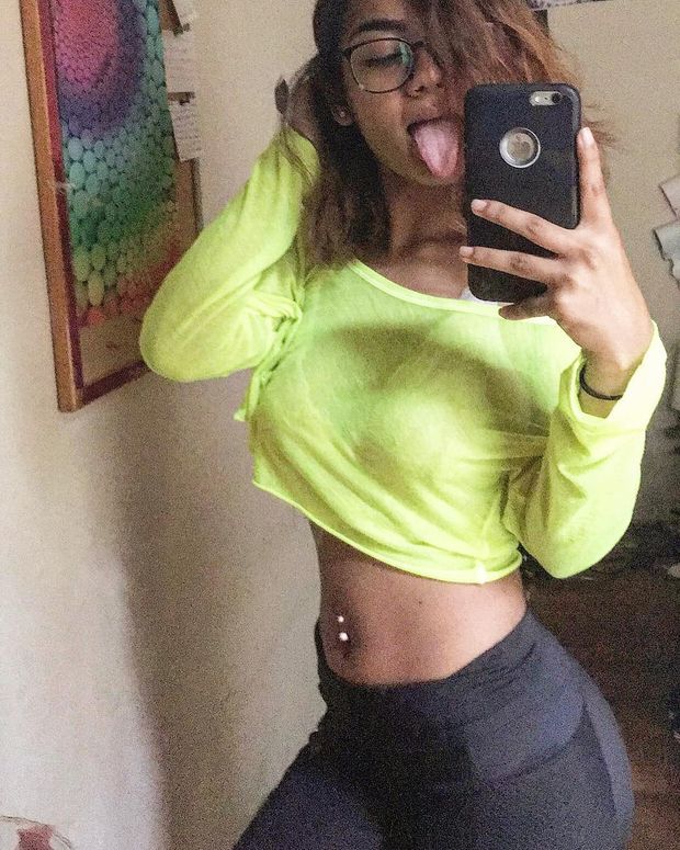 desi teen poses in hot selfie