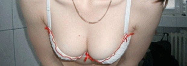 teen deep cleavage