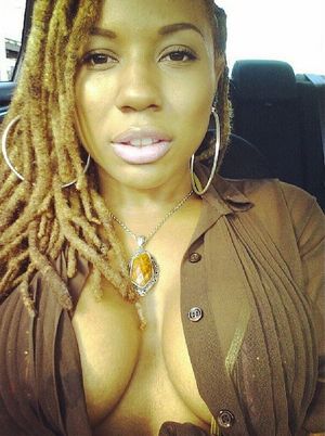 Damn! Gorgeous ebony sista with sexy tits