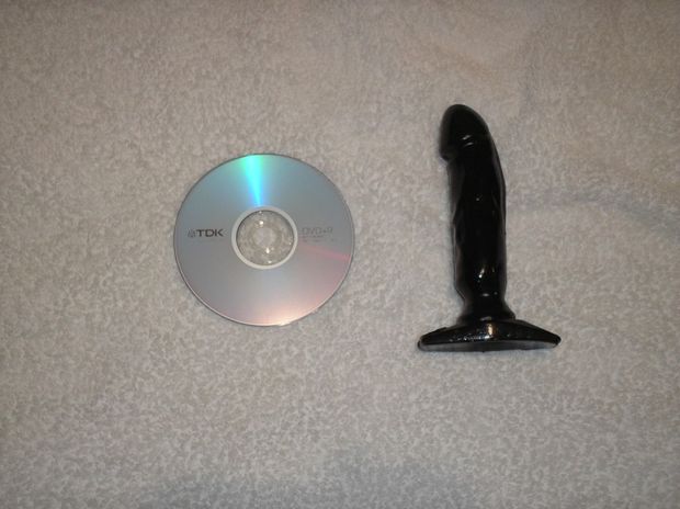 Cock-sized plug