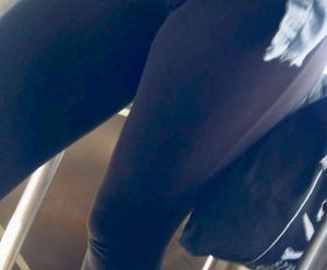 Leggings in train
