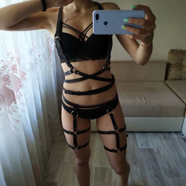 Cute aliexpress chick made a really nice review photo