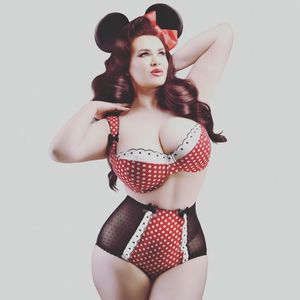 Curvy Minnie Mouse