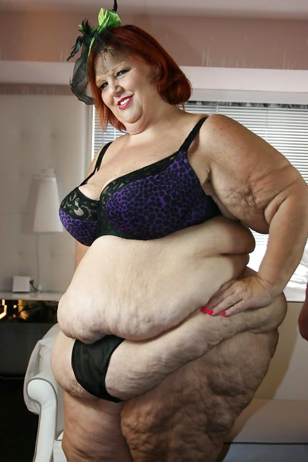 Hot SSBBW Sweet Cheeks shows off her sexy huge body in lingerie