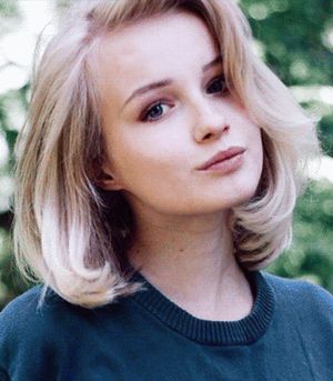 She loves to suck and try new tastes.