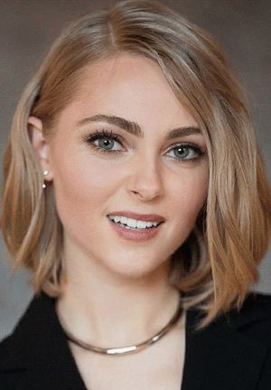 Anna Sophia Robb likes to relax after filming