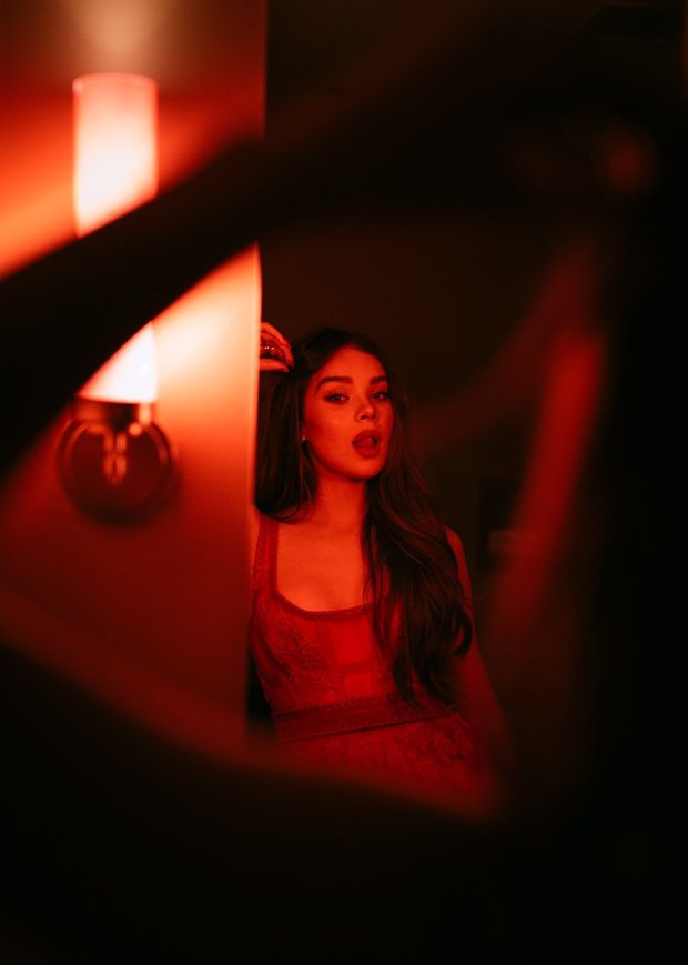 Hailee Steinfeld  -Red Dress