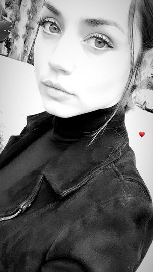 Absolute pure beauty Ana De Armas