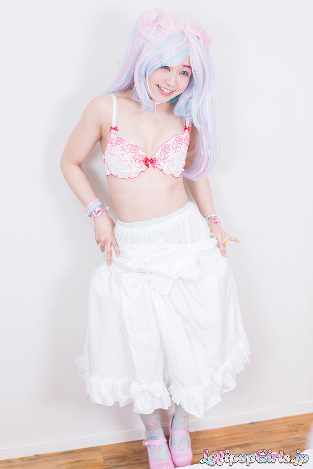 Ai Minano 皆野あい Lollipop