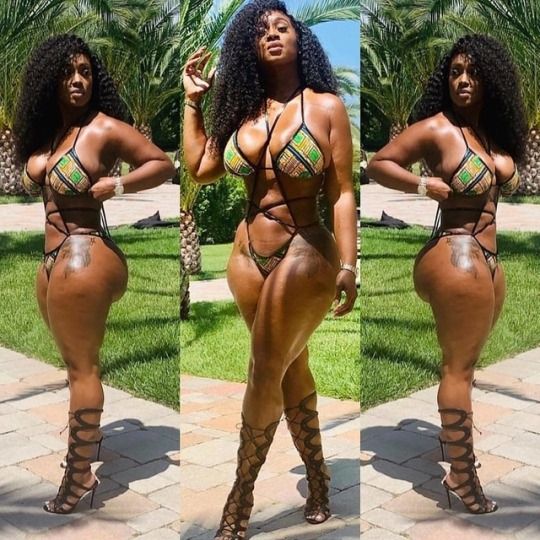 curvy black babe