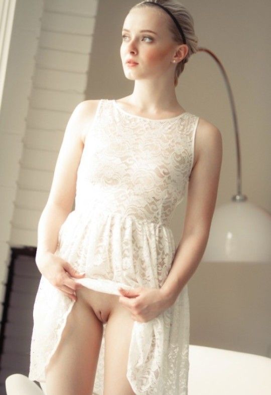 skirt-up